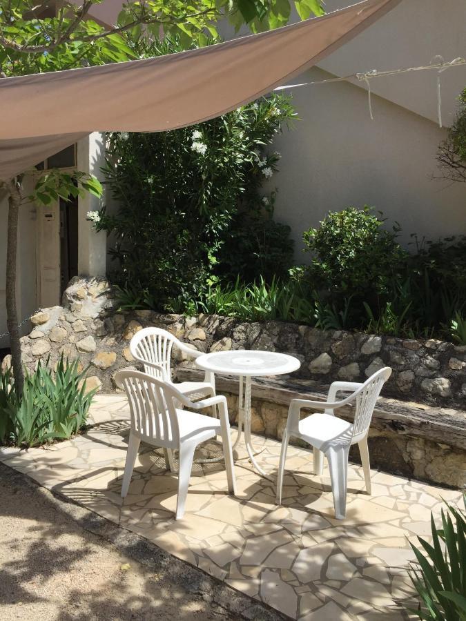 Residence Les Muriers Allegre Les Fumades Exterior foto